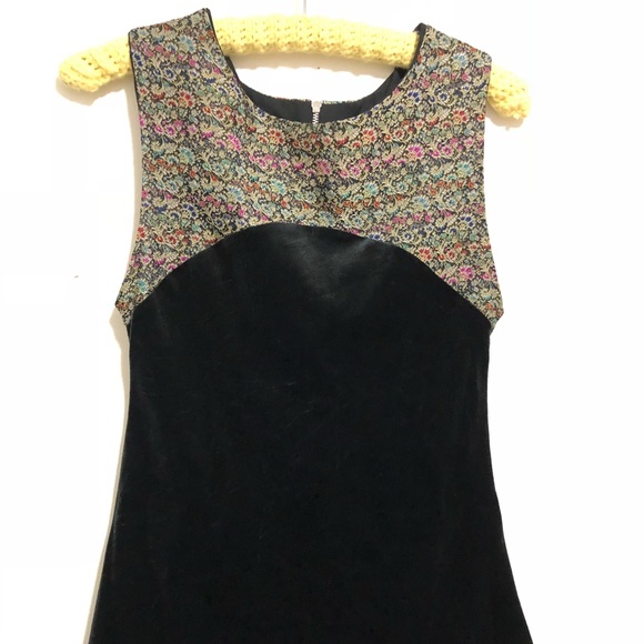 Vintage Dresses & Skirts - Vintage Jacquard 1960s Velvet Mod Dress